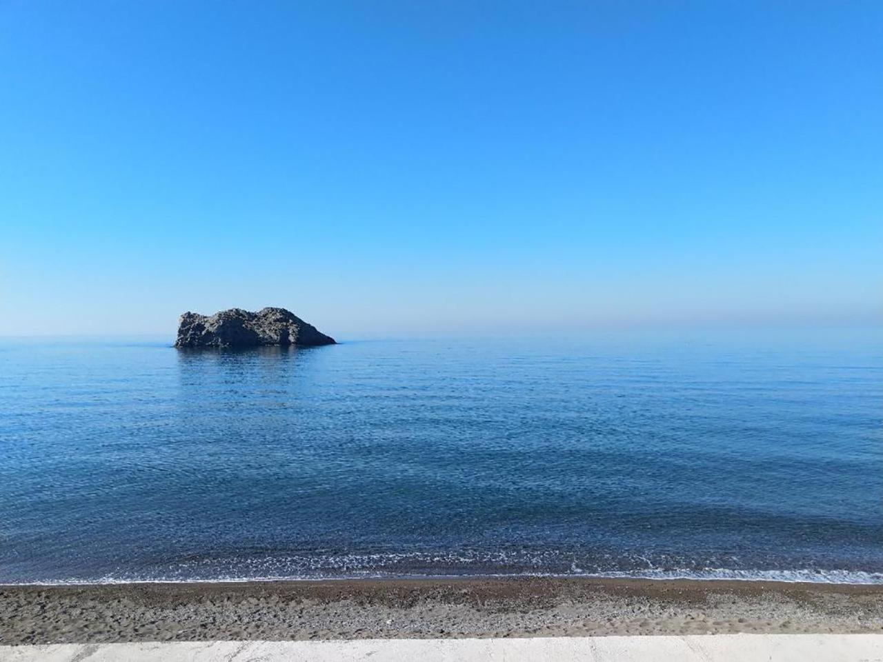 Hotel Kyma Skala Eresou Bagian luar foto
