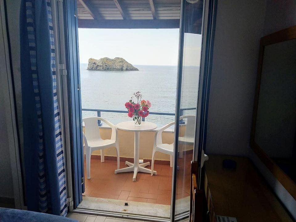 Hotel Kyma Skala Eresou Bagian luar foto